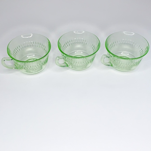 Other - Vintage depression uranium green glasses